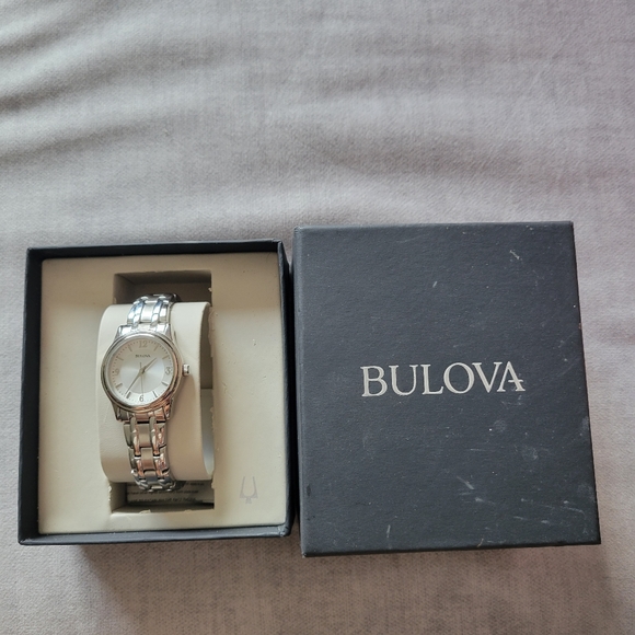Bulova Women\'s Silver Quartz Stainless Steel Watch 96L005, NEW main image 8